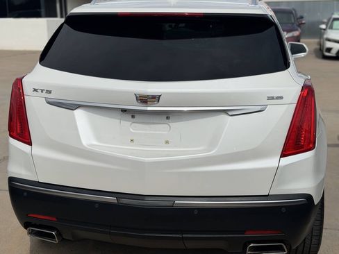 Used 2019 Cadillac XT5 Premium Luxury w/ Driver Assist Package FWD image 4