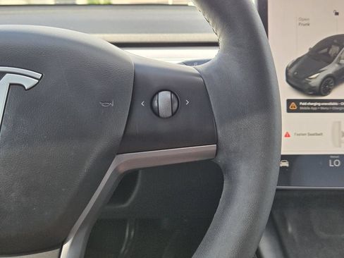 Used 2021 Tesla Model Y Long Range AWD/4WD image 20