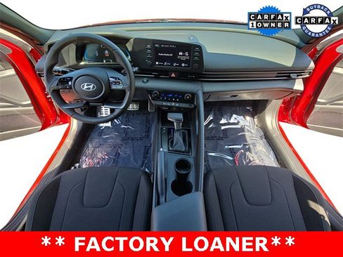 Used 2025 Hyundai Elantra Sport image 9