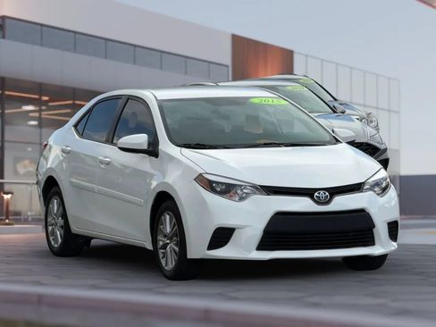 Used 2015 Toyota Corolla LE FWD image 1