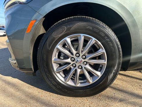 Used 2023 Buick Enclave Essence image 25