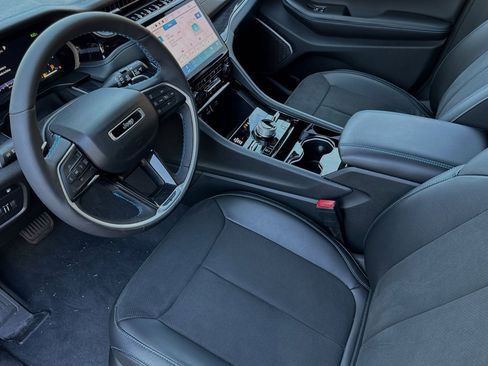 New 2023 Jeep Grand Cherokee Trailhawk image 9