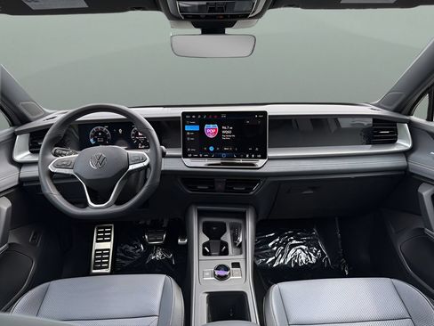 New 2026 Volkswagen Tiguan SE R-Line AWD/4WD image 23