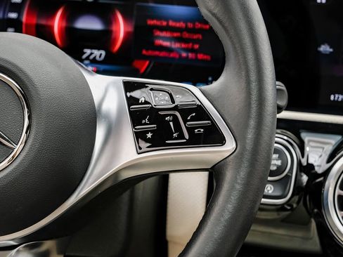 Used 2025 Mercedes-Benz CLA 250 4MATIC image 16