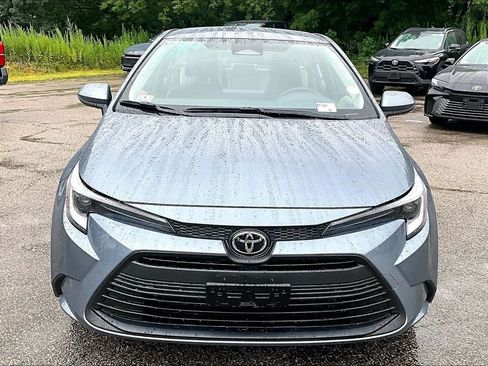 Used 2026 Toyota Corolla LE w/ LE Premium Package AWD/4WD image 2