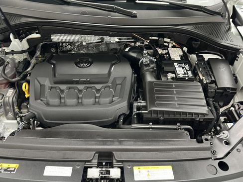 Used 2024 Volkswagen Tiguan SE FWD image 22