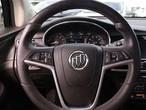 Used 2022 Buick Encore Preferred w/ Safety Package image 10