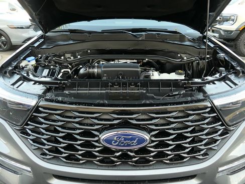 Certified 2023 Ford Explorer ST-Line w/ Class IV Trailer Tow Package RWD image 31