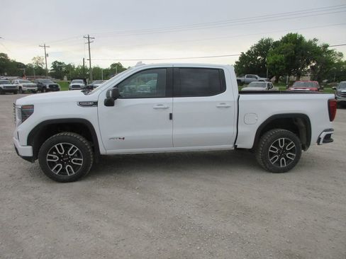 New 2026 GMC Sierra 1500 AT4 w/ AT4 Premium Package AWD/4WD image 10
