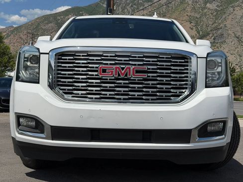 Used 2019 GMC Yukon SLT AWD/4WD image 8