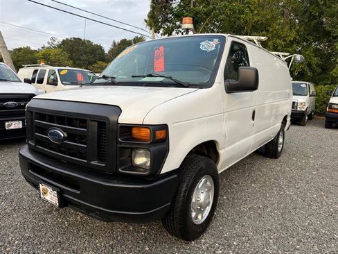 Used 2014 Ford E-350 and Econoline 350 Super Duty image 2