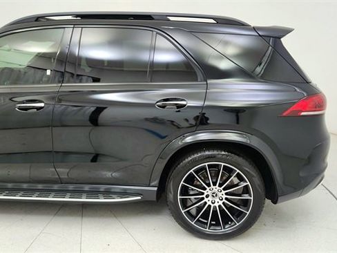 Used 2023 Mercedes-Benz GLE 450 4MATIC w/ AMG Line Exterior image 10