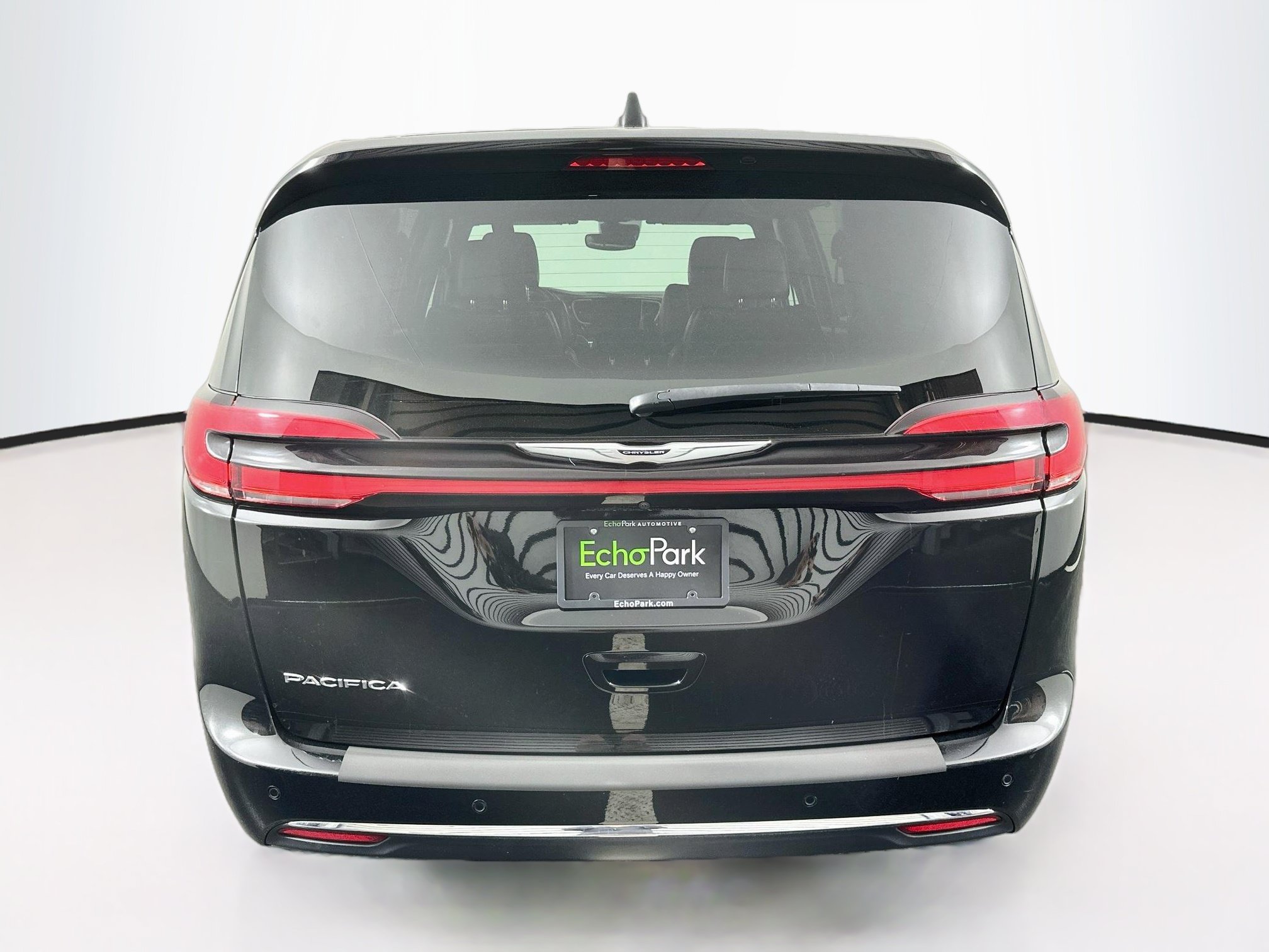 Used 2025 Chrysler Pacifica Select FWD image 7