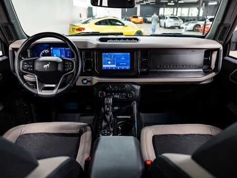 Used 2023 Ford Bronco Wildtrak AWD/4WD image 9