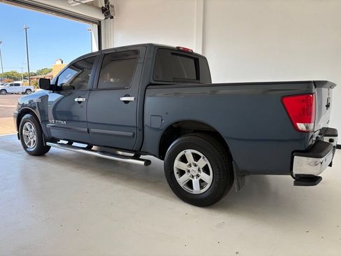 Used 2014 Nissan Titan SV w/ SV Value Truck Package RWD image 15