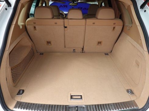 Used 2014 Porsche Cayenne S image 28