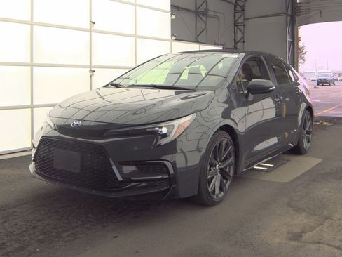 Used 2024 Toyota Corolla SE w/ SE Package image 1