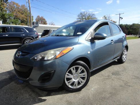 Used 2014 MAZDA MAZDA2 Sport image 1
