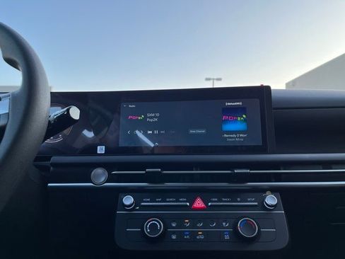 New 2026 Hyundai Tucson SE image 11