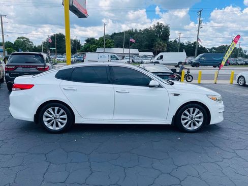 Used 2016 Kia Optima EX w/ Premium Package FWD image 10