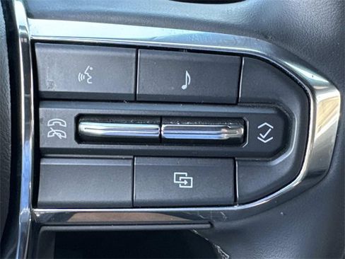 Used 2023 GMC Canyon Elevation image 27