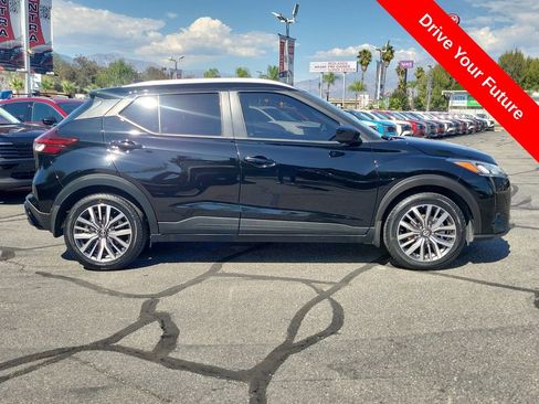 Used 2021 Nissan Kicks SV FWD image 33