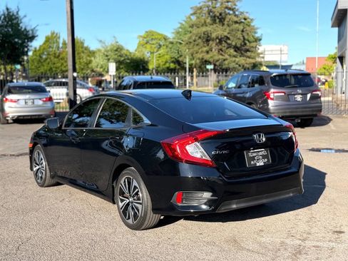 Used 2017 Honda Civic EX-L image 4
