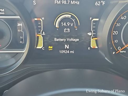 Used 2025 Jeep Wrangler Willys image 17