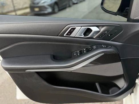 Used 2021 BMW X5 M50i w/ Premium Package image 17