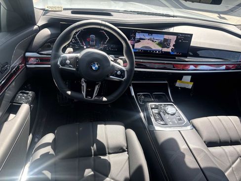 New 2025 BMW 740i w/ Executive Package image 7