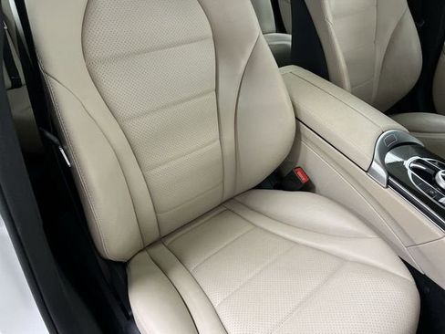 Used 2018 Mercedes-Benz C 300 4MATIC Sedan image 28