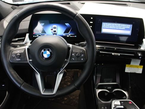 New 2026 BMW X2 xDrive28i AWD/4WD image 4