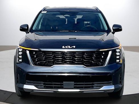 Used 2024 Kia Sorento S image 3