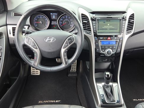 Used 2016 Hyundai Elantra GT w/ Option Group 03 FWD image 11