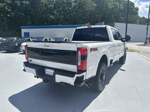 Used 2025 Ford F250 Platinum w/ FX4 Off-Road Package image 14