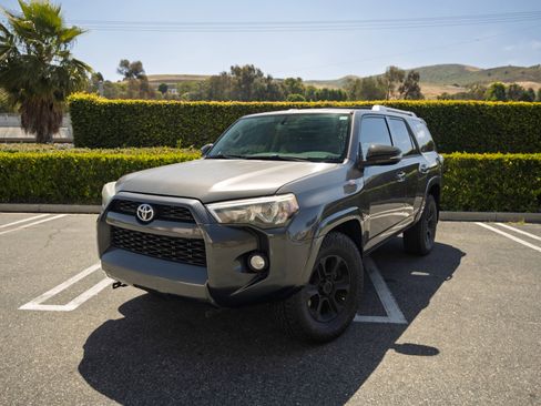 Used 2014 Toyota 4Runner SR5 Premium RWD image 1