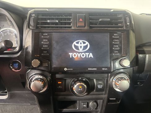 Used 2022 Toyota 4Runner TRD Off-Road Premium AWD/4WD image 15