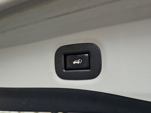 Used 2020 Nissan Rogue SL w/ Premium Package image 31