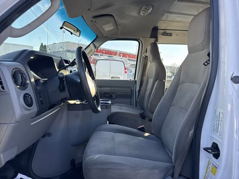 Used 2013 Ford E-250 and Econoline 250 w/ PWR Group image 21