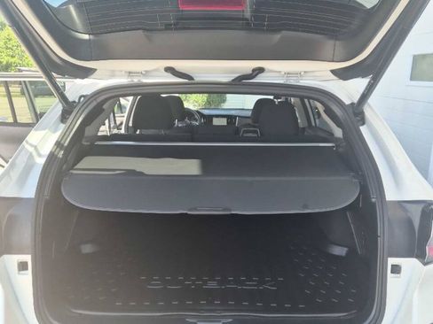 Used 2023 Subaru Outback Premium w/ Popular Package #1 AWD/4WD image 7