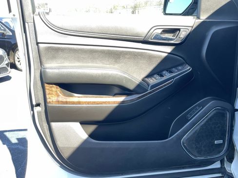 Used 2019 Chevrolet Tahoe LT image 15