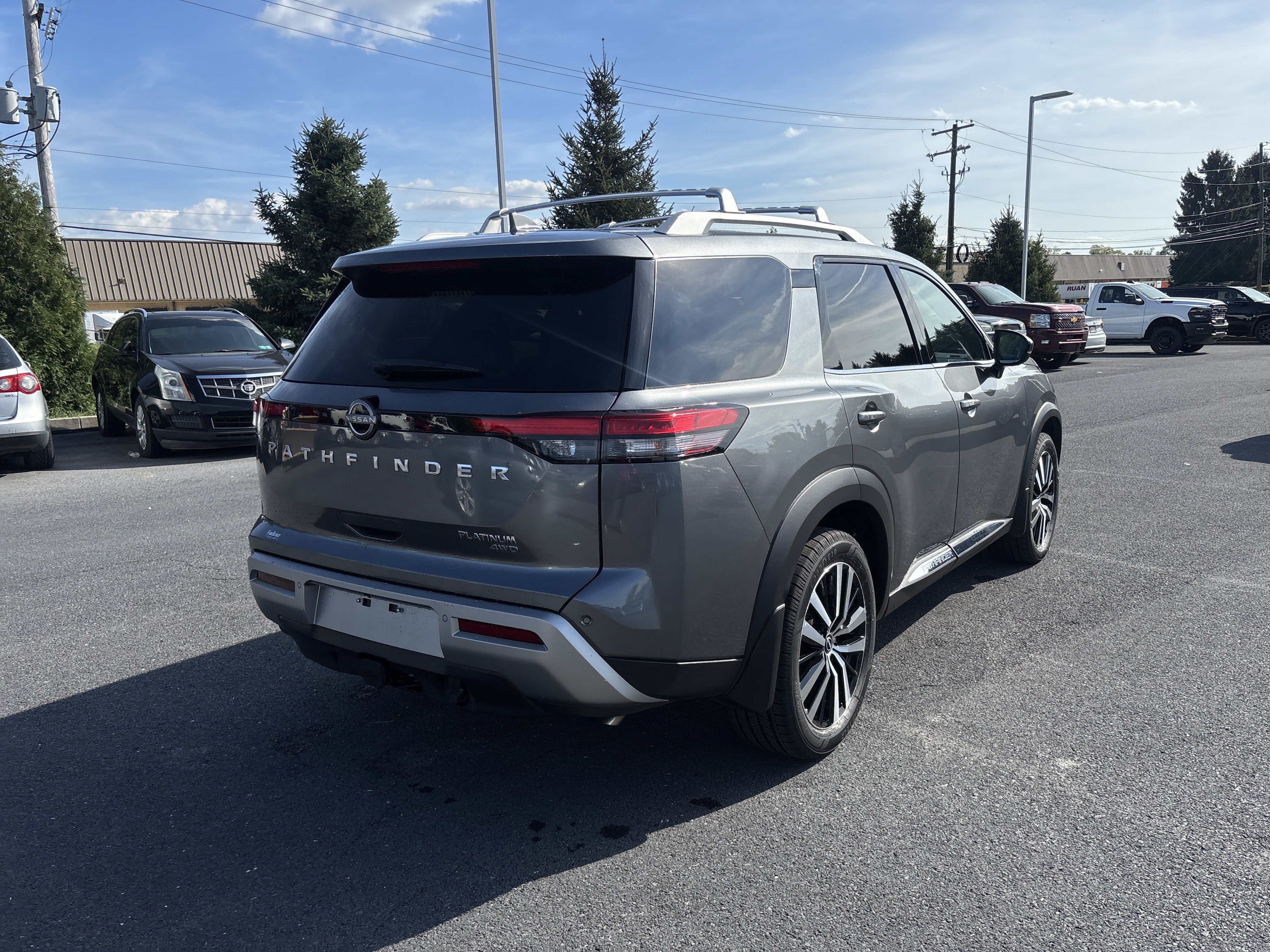 Used 2024 Nissan Pathfinder Platinum AWD/4WD image 24