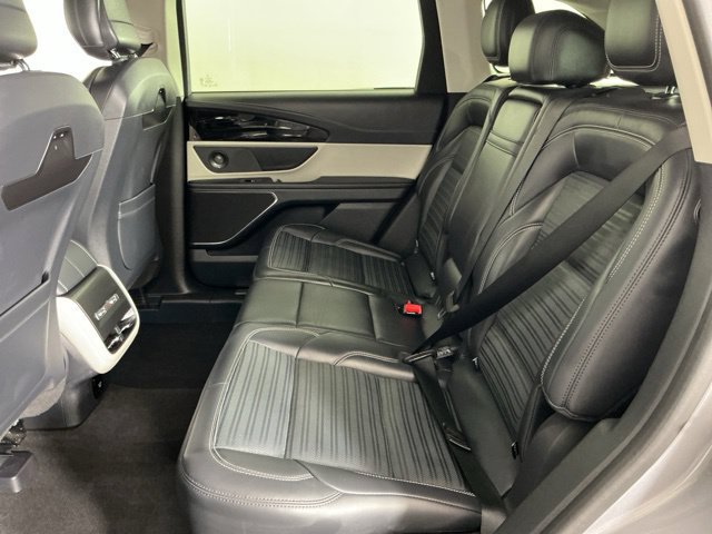 Used 2024 Lincoln Nautilus Reserve w/ Equipment Group 202A AWD/4WD image 32