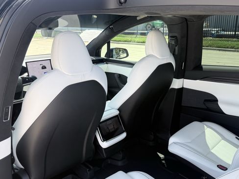 Used 2022 Tesla Model X Plaid AWD/4WD image 31