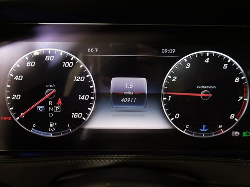 Used 2019 Mercedes-Benz S 560 4MATIC Sedan w/ AMG Line Exterior image 48