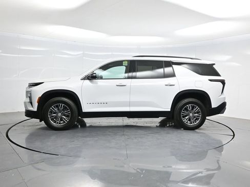 Used 2025 Chevrolet Traverse LT AWD/4WD image 38