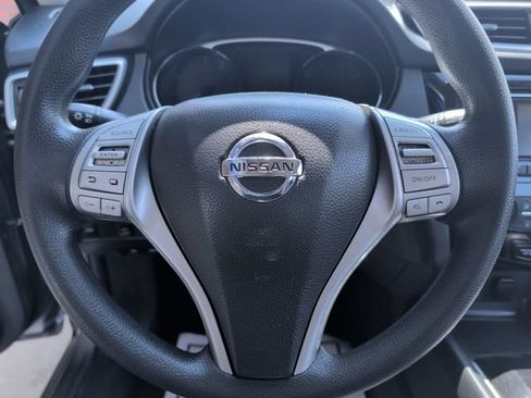 Used 2016 Nissan Rogue S AWD/4WD image 14