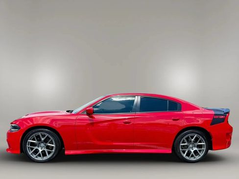 Used 2017 Dodge Charger R/T RWD image 2