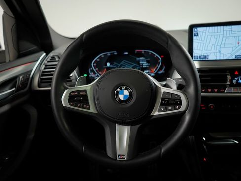 Used 2024 BMW X4 xDrive30i w/ M Sport Package AWD/4WD image 9