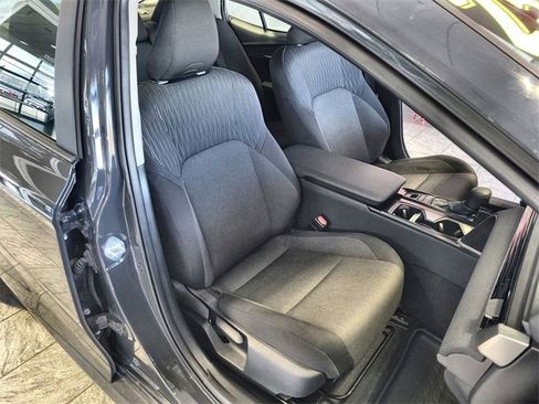 Used 2025 Toyota Camry LE image 24